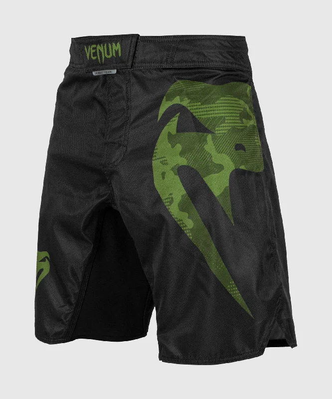 Men's breathable cotton athletic shorts for intense workoutsFightshort Venum Light 3.0 Men's breathable cotton athletic shorts for intense workoutsFightshort Venum Light 3.0