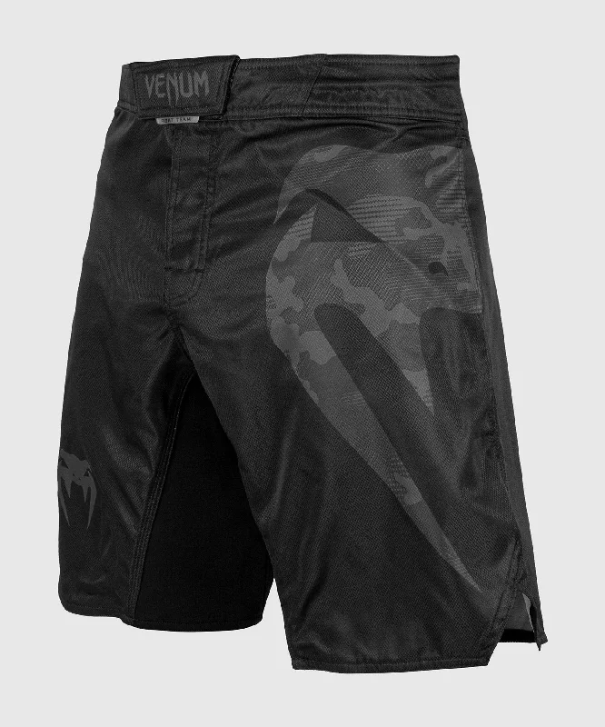 Men's pleated front twill shorts for a classic and sophisticated appearanceFightshort Venum Light 3.0 Men's pleated front twill shorts for a classic and sophisticated appearanceFightshort Venum Light 3.0