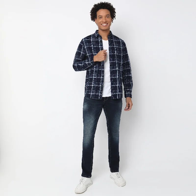 Men's Thermal - Lined Casual Shirts in Black for Added Warmth in Cold WeatherCruiser® Authentic Indigo Regular Fit Shirt Classic Checks Perfect Denim Companion Men's Thermal - Lined Casual Shirts in Black for Added Warmth in Cold WeatherCruiser® Authentic Indigo Regular Fit Shirt Classic Checks Perfect Denim Companion