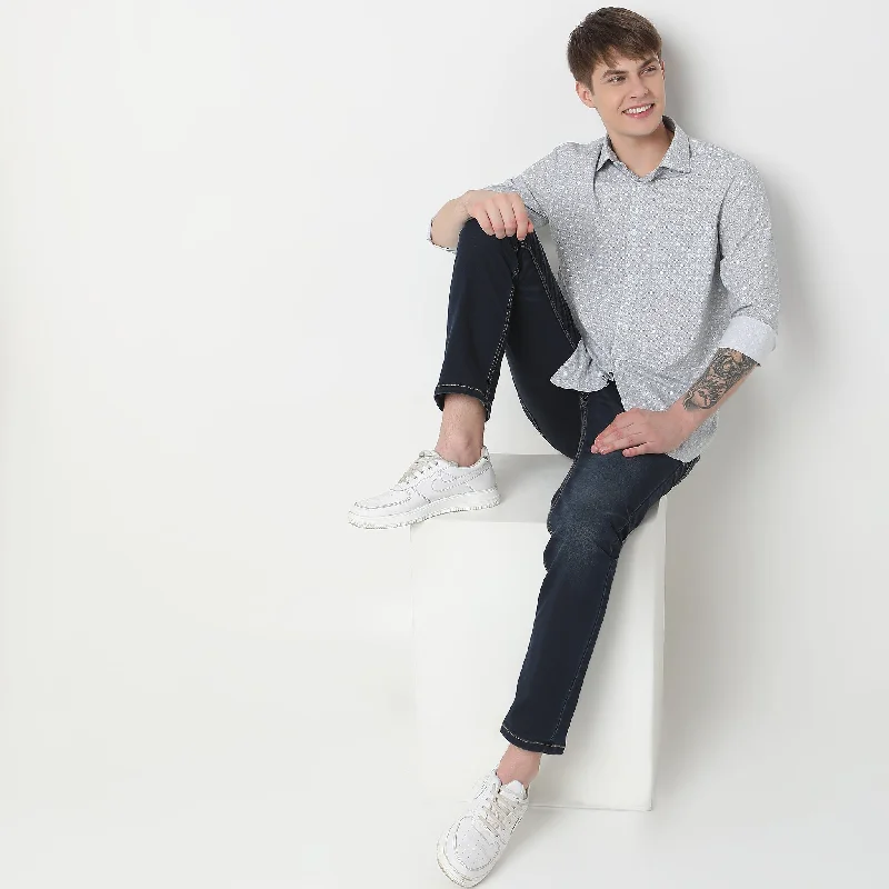 Plus Size Men's Striped Chambray Casual Shirts with a Spread Collar for a Preppy AppearanceRegular Fit Printed Shirt Plus Size Men's Striped Chambray Casual Shirts with a Spread Collar for a Preppy AppearanceRegular Fit Printed Shirt