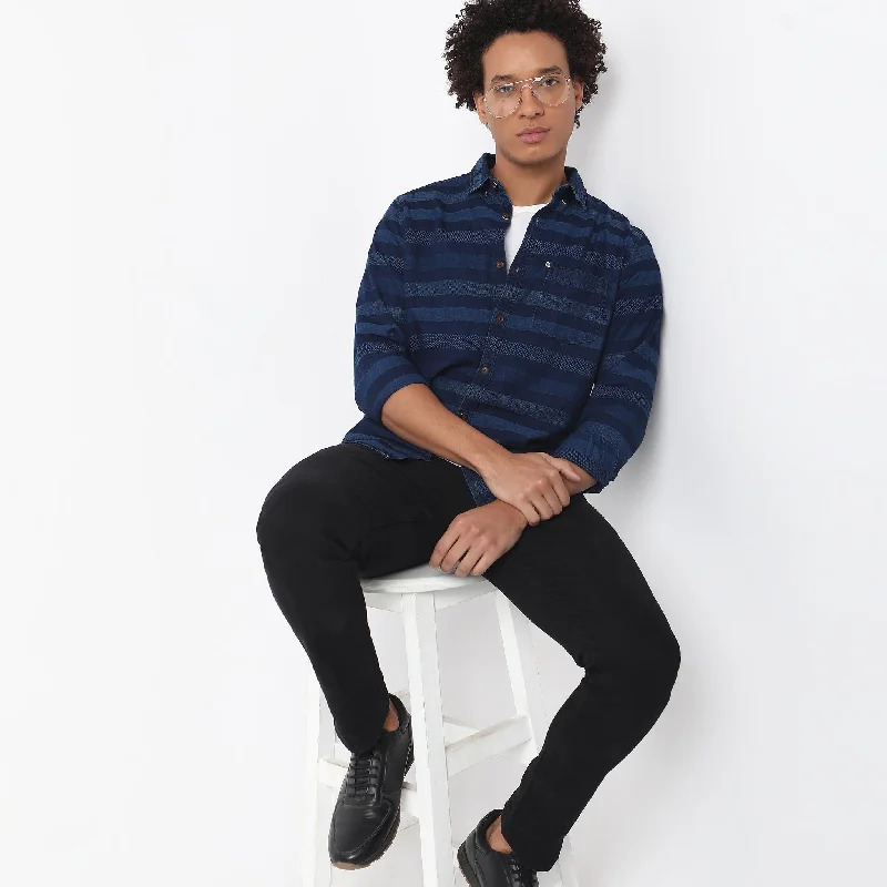 Men's Long - Line Oversized Casual Shirts in Dark Gray for a Relaxed and Modern LookRegular Fit Striped Shirt Men's Long - Line Oversized Casual Shirts in Dark Gray for a Relaxed and Modern LookRegular Fit Striped Shirt
