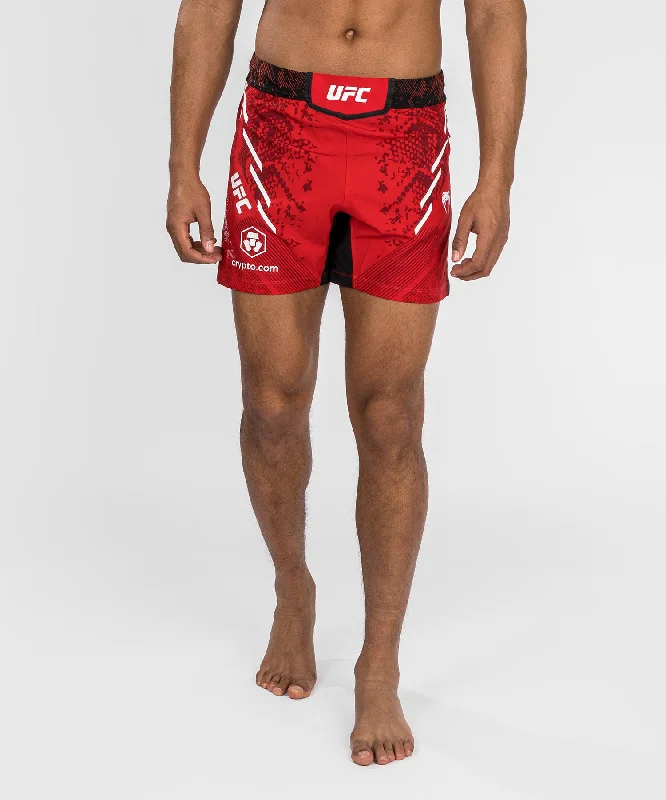 Men's adjustable - length convertible shorts for versatile useShorts de combat Coupe courte pour Hommes UFC Adrenaline by Venum Authentic Fight Night - Rouge