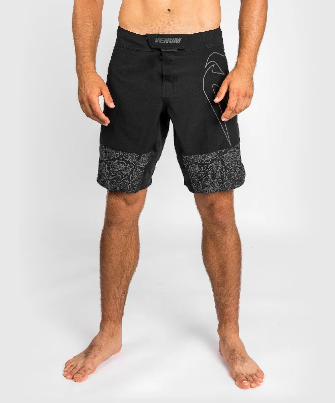 Men's flat - front chino shorts for semi - formal summer eventsShort de MMA Réfléchissant Light 4.0 Venum - Noir/Noir Men's flat - front chino shorts for semi - formal summer eventsShort de MMA Réfléchissant Light 4.0 Venum - Noir/Noir