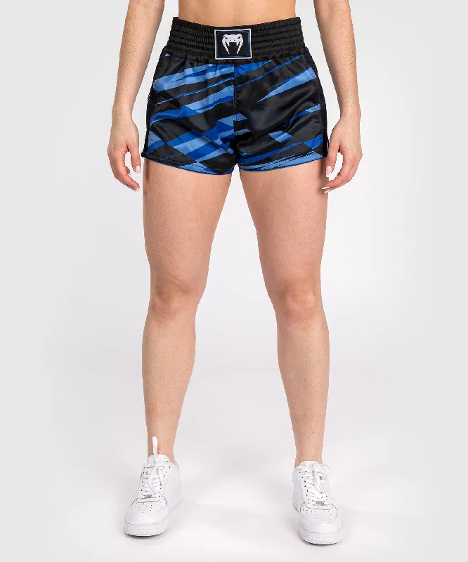 Men's ripped denim shorts for a trendy streetwear aestheticShort de Muay Thai pour Femmes Venum Abyss - Bleu Foncé Men's ripped denim shorts for a trendy streetwear aestheticShort de Muay Thai pour Femmes Venum Abyss - Bleu Foncé