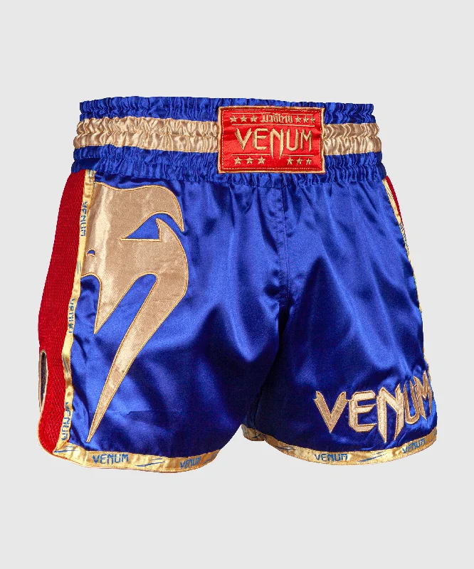 Men's pleated front twill shorts for a classic and sophisticated appearanceShort de Muay Thai Venum Giant Men's pleated front twill shorts for a classic and sophisticated appearanceShort de Muay Thai Venum Giant