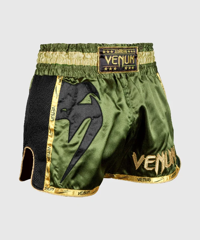 Men's zip - pocket canvas shorts for added functionality during travelShort de Muay Thai Venum Giant Men's zip - pocket canvas shorts for added functionality during travelShort de Muay Thai Venum Giant