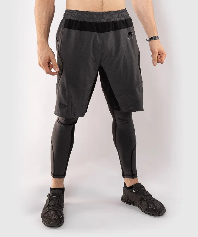Men's ripped denim shorts for a trendy streetwear aestheticShort de sport Venum G-Fit Men's ripped denim shorts for a trendy streetwear aestheticShort de sport Venum G-Fit