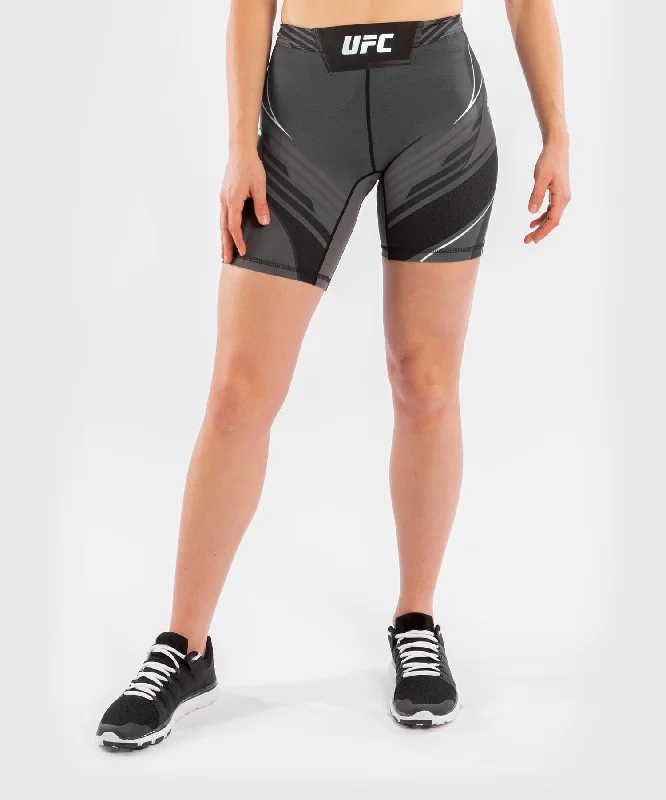 Men's flat - front chino shorts for semi - formal summer eventsShort de Vale tudo Femme UFC Venum Authentic Fight Night - Coupe Longue - Noir Men's flat - front chino shorts for semi - formal summer eventsShort de Vale tudo Femme UFC Venum Authentic Fight Night - Coupe Longue - Noir