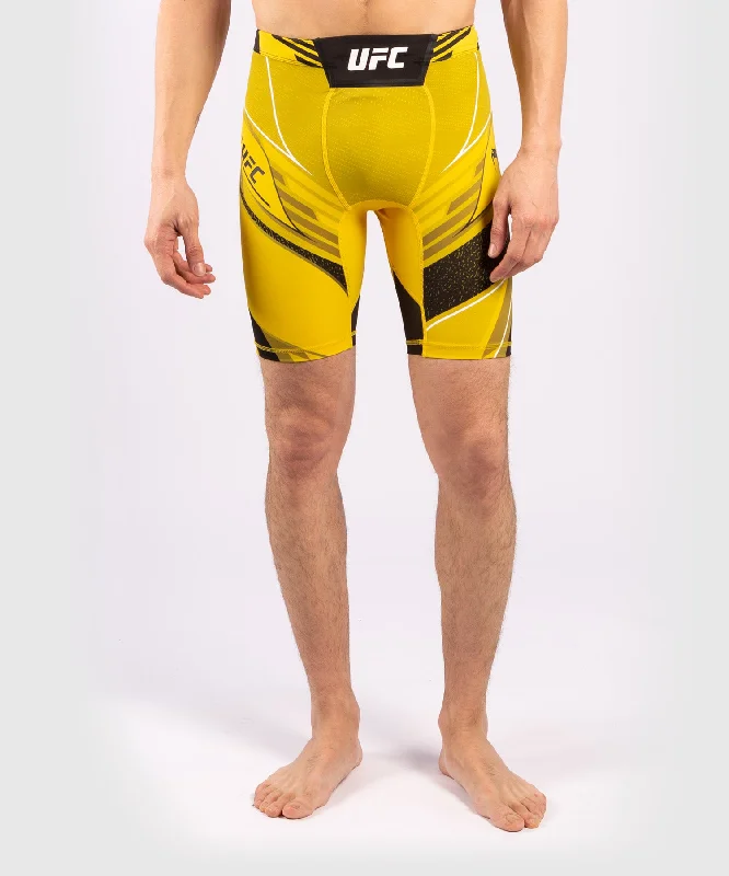 Men's floral print silk blend shorts for a unique night - out lookShort de Vale tudo Homme UFC Venum Authentic Fight Night - Coupe Longue - Jaune Men's floral print silk blend shorts for a unique night - out lookShort de Vale tudo Homme UFC Venum Authentic Fight Night - Coupe Longue - Jaune
