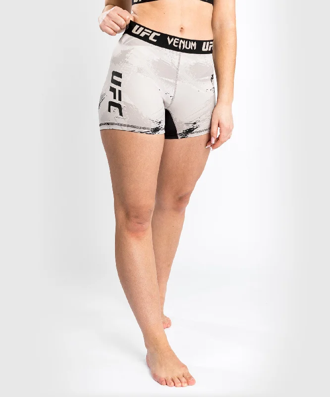 Men's camo print cargo shorts for outdoor adventuresShort de Vale Tudo UFC Venum Authentic Fight Week 2.0 - Pour Femmes - Sable/Noir Men's camo print cargo shorts for outdoor adventuresShort de Vale Tudo UFC Venum Authentic Fight Week 2.0 - Pour Femmes - Sable/Noir