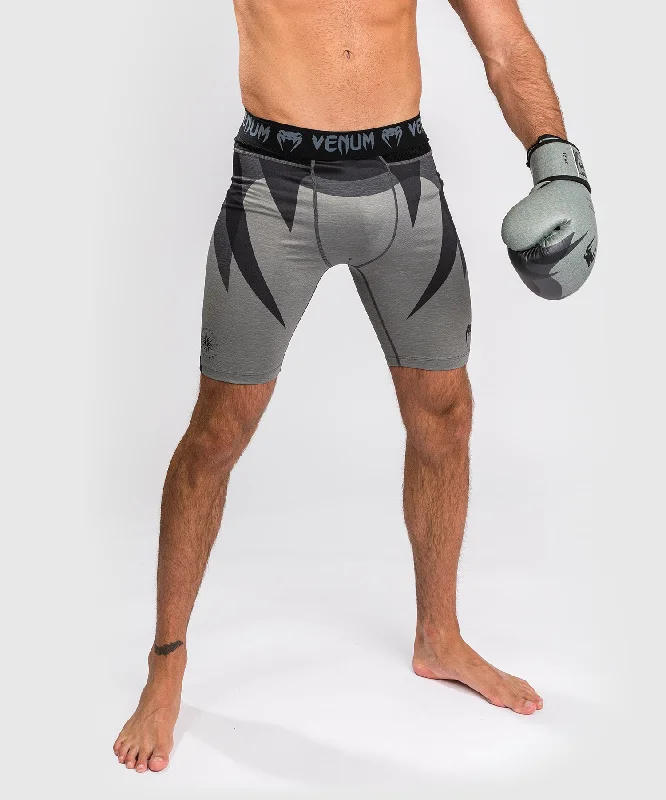 Men's zip - pocket canvas shorts for added functionality during travelShort De Vale Tudo Venum Stone - Vert Minéral Men's zip - pocket canvas shorts for added functionality during travelShort De Vale Tudo Venum Stone - Vert Minéral