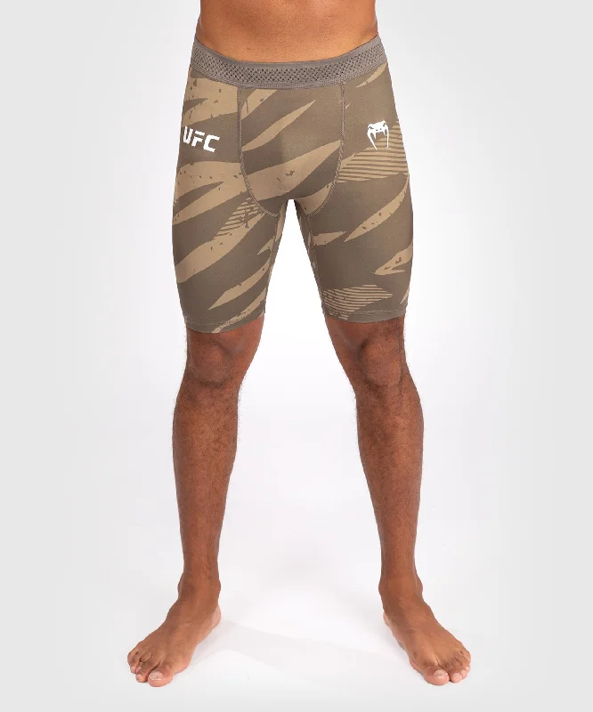 Men's plaid pattern wool blend shorts for a preppy fall styleShort Vale Tudo pour Hommes UFC Adrenaline by Venum Fight Week - Desert Camo Men's plaid pattern wool blend shorts for a preppy fall styleShort Vale Tudo pour Hommes UFC Adrenaline by Venum Fight Week - Desert Camo
