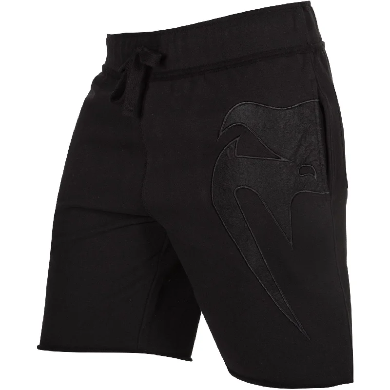 Men's flat - front chino shorts for semi - formal summer eventsShort Venum Assault - Noir/Noir Men's flat - front chino shorts for semi - formal summer eventsShort Venum Assault - Noir/Noir