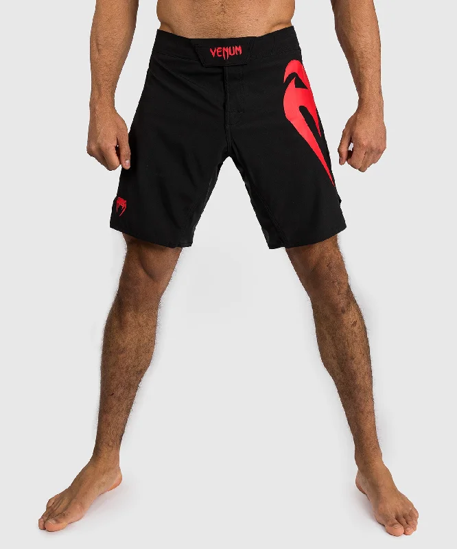 Men's camo print cargo shorts for outdoor adventuresShorts de combat Venum Light 5.0 - Noir/Rouge Men's camo print cargo shorts for outdoor adventuresShorts de combat Venum Light 5.0 - Noir/Rouge