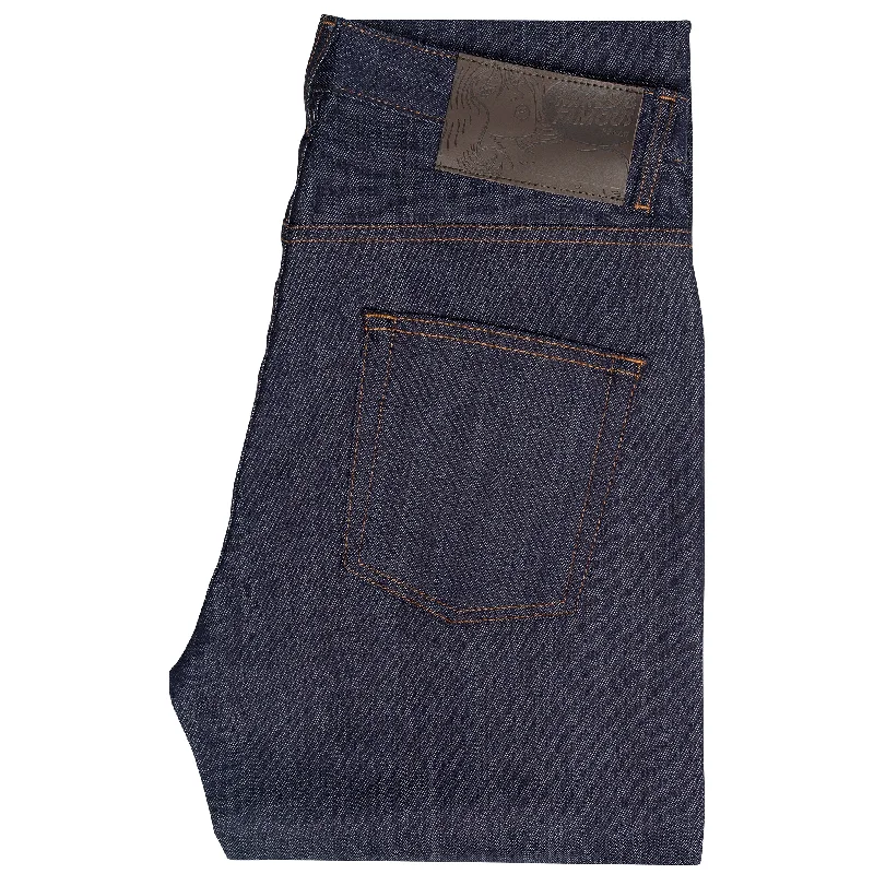 Men's Colored Jeans in Burgundy for a Bold and Fashion - Forward LookEasy Guy - Indigo Power Stretch Men's Colored Jeans in Burgundy for a Bold and Fashion - Forward LookEasy Guy - Indigo Power Stretch