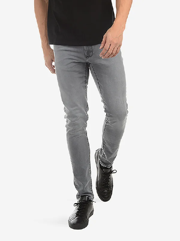 Men's Low - Rise Jeans in a Light Wash for a Casual and Youthful LookSkinny Stone Jeans Men's Low - Rise Jeans in a Light Wash for a Casual and Youthful LookSkinny Stone Jeans