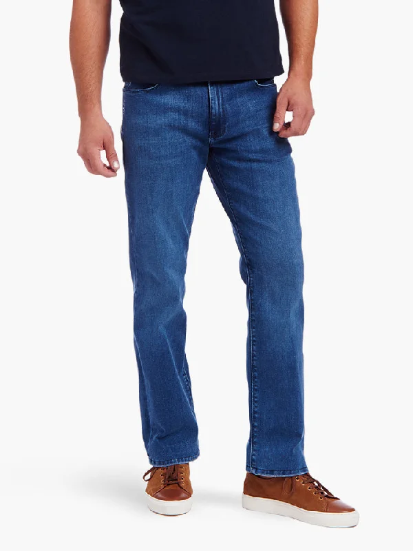 Men's Jeans with an Elastic Waistband for Ultimate ComfortStraight Staple Jeans