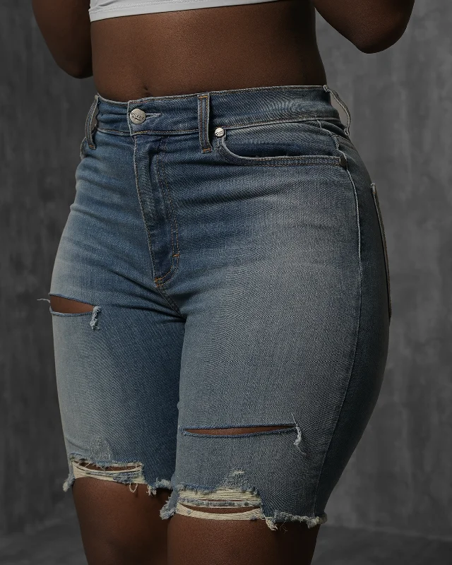 Plus Size Men's Bootcut Jeans with a Belt Loop Upgrade for a Stylish TouchBetty Bermuda Shorts Plus Size Men's Bootcut Jeans with a Belt Loop Upgrade for a Stylish TouchBetty Bermuda Shorts