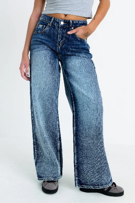 Men's Straight Leg Raw Denim Jeans for a Minimalist and Durable OptionBleacher Biggie Jean Men's Straight Leg Raw Denim Jeans for a Minimalist and Durable OptionBleacher Biggie Jean