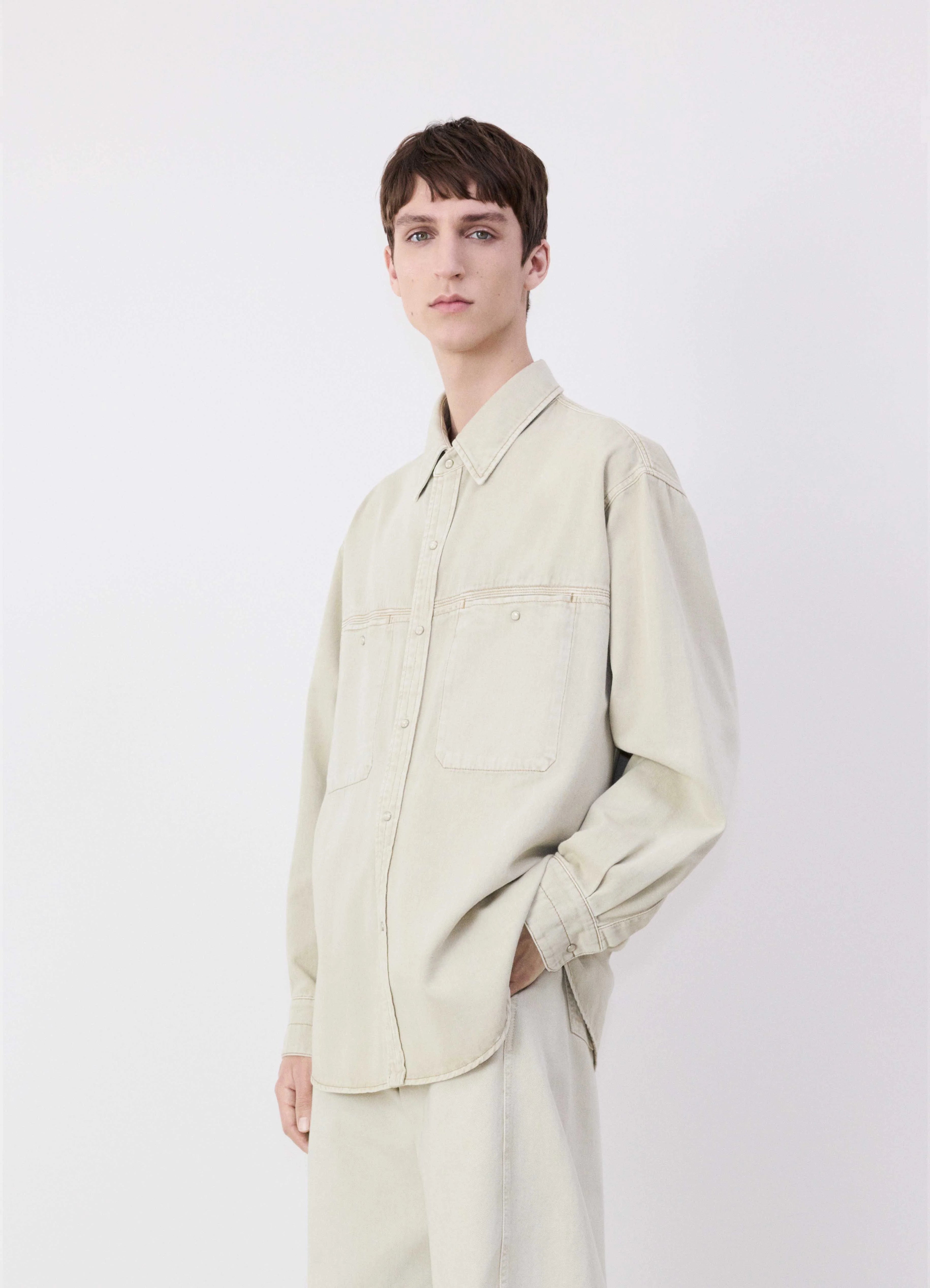 Men's High - Waisted Jeans in a Medium Wash for a Vintage - Style RevivalDENIM SHIRT WITH SNAPS Men's High - Waisted Jeans in a Medium Wash for a Vintage - Style RevivalDENIM SHIRT WITH SNAPS