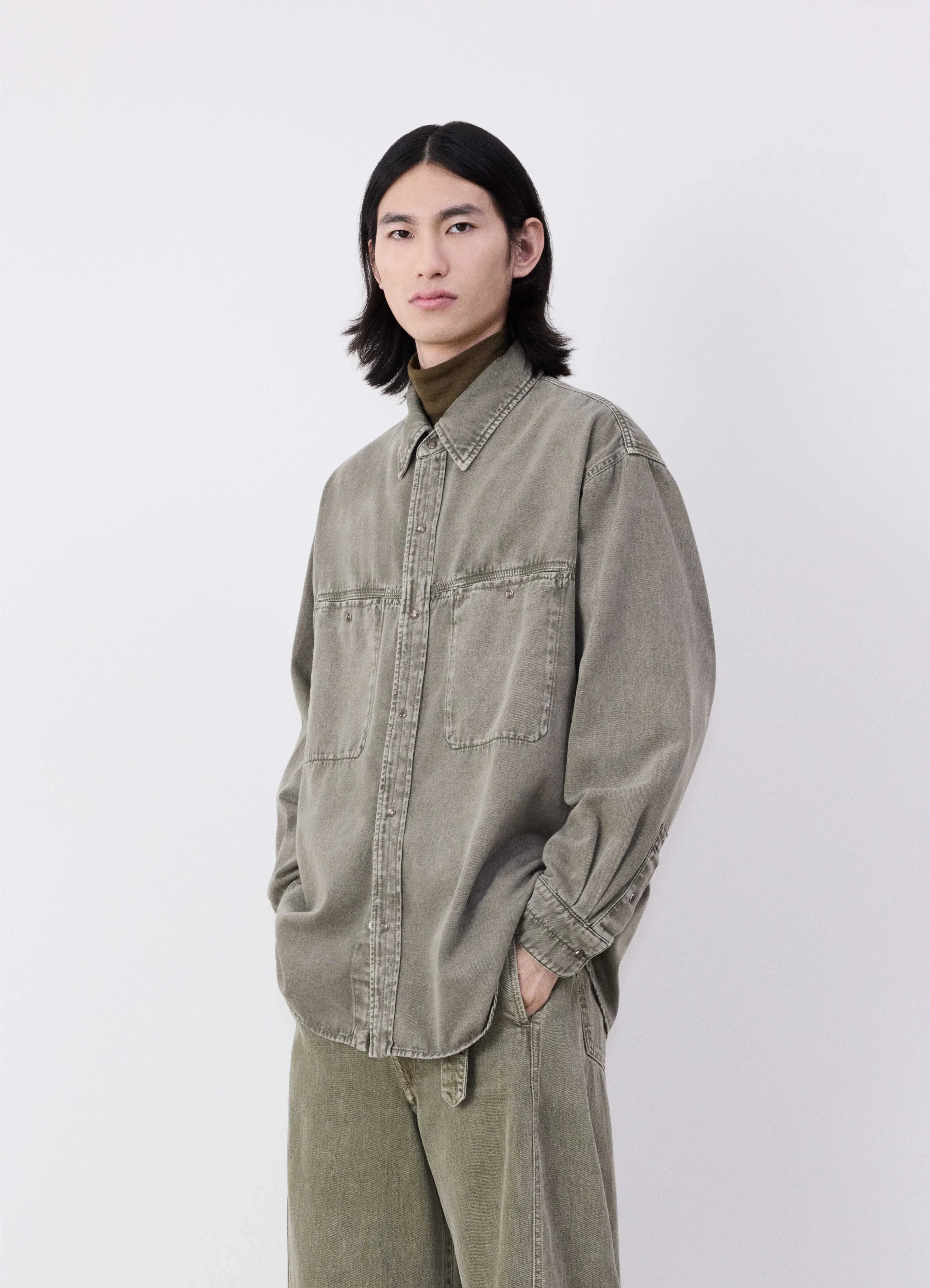 Men's High - Waisted Jeans in a Medium Wash for a Vintage - Style RevivalDENIM SHIRT WITH SNAPS Men's High - Waisted Jeans in a Medium Wash for a Vintage - Style RevivalDENIM SHIRT WITH SNAPS