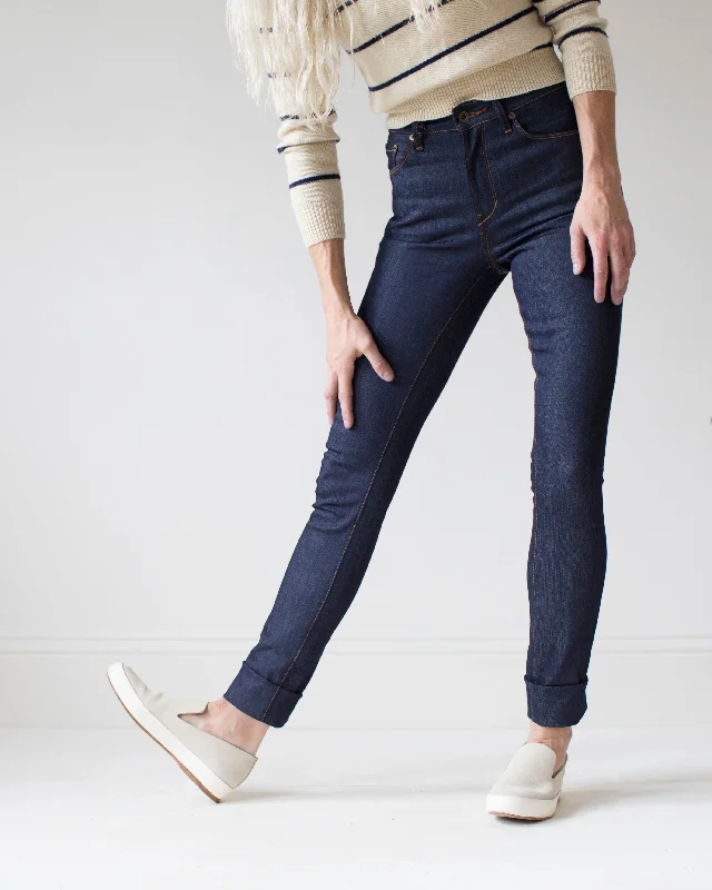 Men's Jeans with a Button - Fly for a Traditional and Classic AestheticHaywood | Raw Stretch Men's Jeans with a Button - Fly for a Traditional and Classic AestheticHaywood | Raw Stretch