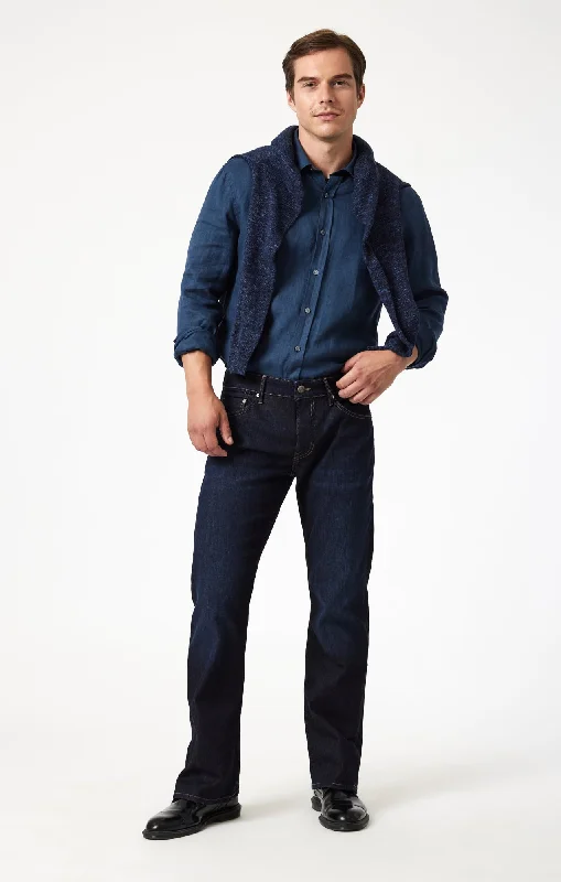 Men's Low - Rise Jeans in a Light Wash for a Casual and Youthful LookJOSH BOOTCUT IN RINSE BRUSHED WILLIAMSBURG Men's Low - Rise Jeans in a Light Wash for a Casual and Youthful LookJOSH BOOTCUT IN RINSE BRUSHED WILLIAMSBURG