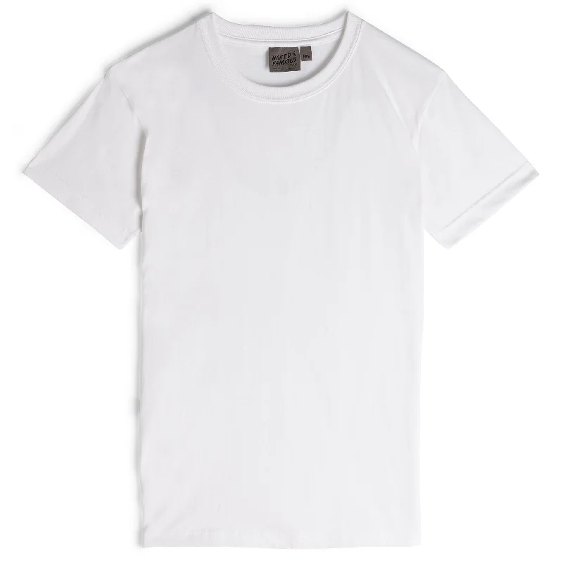 Men's Slim Fit Stretch Jeans in Dark Wash for a Modern and Comfortable LookCircular Knit T-Shirt - White Men's Slim Fit Stretch Jeans in Dark Wash for a Modern and Comfortable LookCircular Knit T-Shirt - White