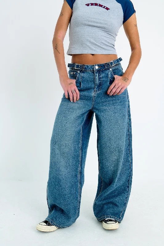 Men's Low - Rise Jeans in a Light Wash for a Casual and Youthful LookSaloon Jean
