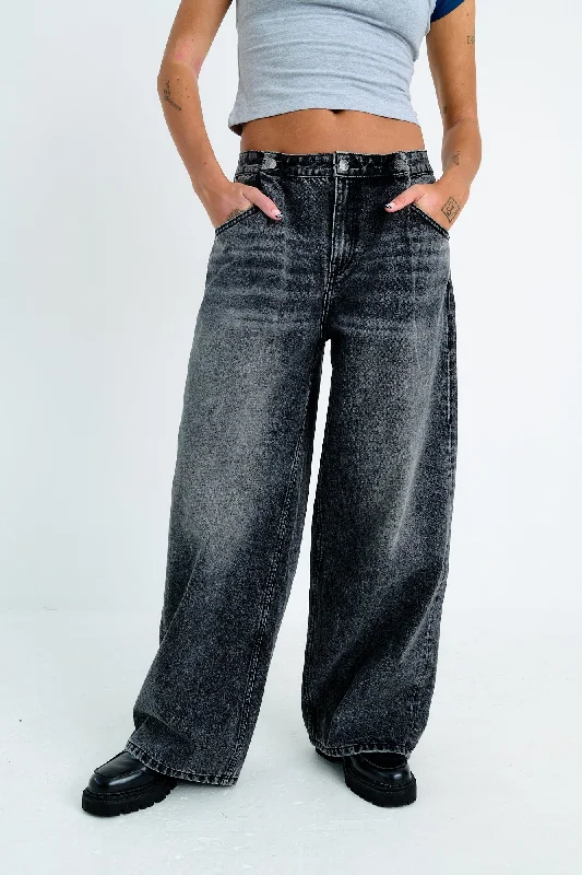 Men's Colored Jeans in Burgundy for a Bold and Fashion - Forward LookSorority Slim Sweeper Jean Men's Colored Jeans in Burgundy for a Bold and Fashion - Forward LookSorority Slim Sweeper Jean