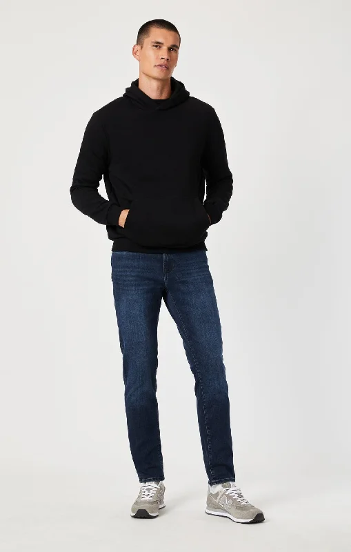 Men's Jeans with an Elastic Waistband for Ultimate ComfortSTEVE ATHLETIC FIT JEANS IN MID TONAL INK WILLIAMSBURG Men's Jeans with an Elastic Waistband for Ultimate ComfortSTEVE ATHLETIC FIT JEANS IN MID TONAL INK WILLIAMSBURG