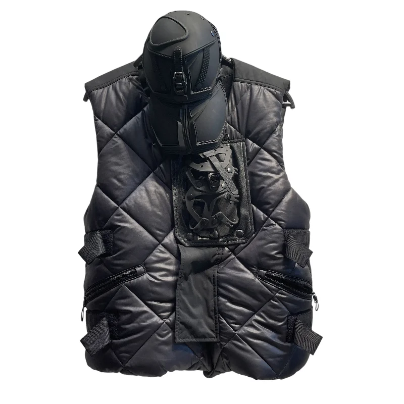 Men jackets with a zip - off sleeves to convert to a vestJUNYA WATANABE COMME des GARCONS MAN/Puffer Vest/L/Nylon/BLK/INNERRAUM Men jackets with a zip - off sleeves to convert to a vestJUNYA WATANABE COMME des GARCONS MAN/Puffer Vest/L/Nylon/BLK/INNERRAUM