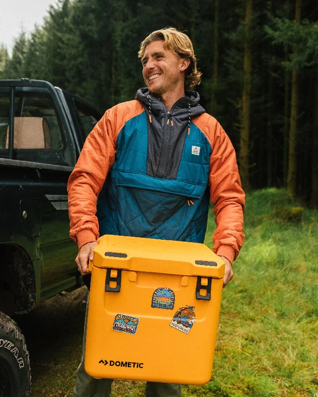 Men jackets with a hidden interior pocket for secure storageOceanic Recycled Insulated 1/2 Zip Jacket - Tidal Blue/Burnt Orange Men jackets with a hidden interior pocket for secure storageOceanic Recycled Insulated 1/2 Zip Jacket - Tidal Blue/Burnt Orange