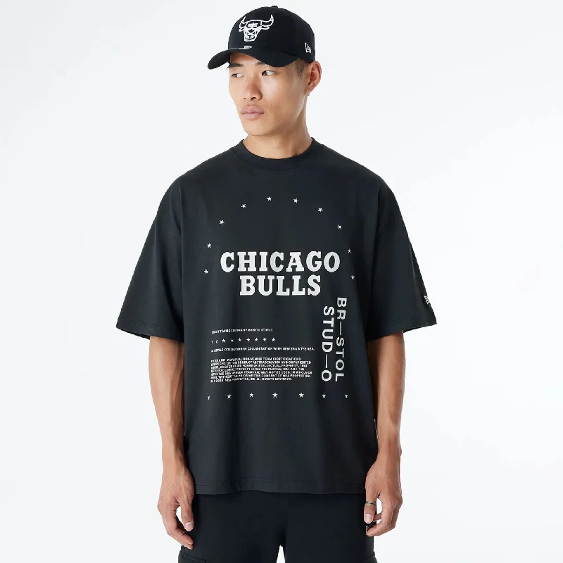 Men's v - neck muscle t - shirts for a body - building aestheticChicago Bulls Bristol Studio x NBA Black Oversized T-Shirt Men's v - neck muscle t - shirts for a body - building aestheticChicago Bulls Bristol Studio x NBA Black Oversized T-Shirt