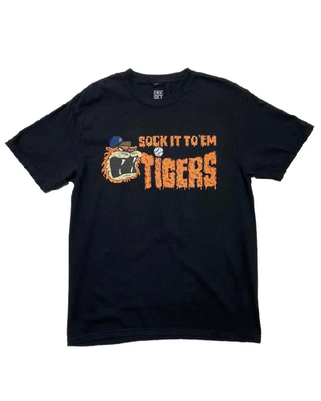 Men's plus - size pocket t - shirts with a classic lookInk Detroit - Sock it to'em Tigers - T-Shirt - Black Men's plus - size pocket t - shirts with a classic lookInk Detroit - Sock it to'em Tigers - T-Shirt - Black