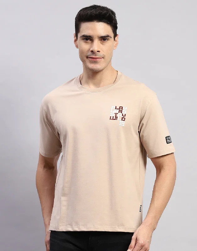 Men's button - front t - shirts with a unique artistic printMen Beige Printed Round Neck Half Sleeve T-Shirt Men's button - front t - shirts with a unique artistic printMen Beige Printed Round Neck Half Sleeve T-Shirt