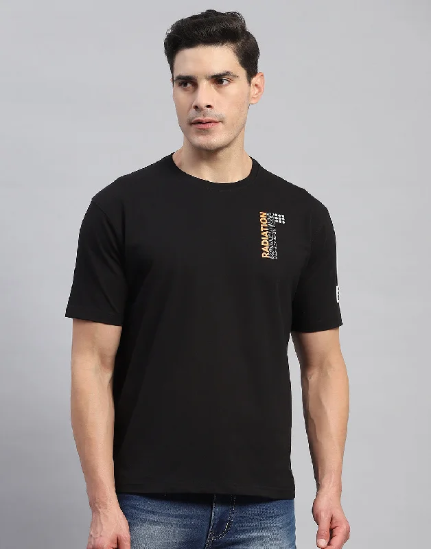 Men's distressed denim - look t - shirts with a rugged appealMen Black Printed Round Neck Half Sleeve T-Shirt Men's distressed denim - look t - shirts with a rugged appealMen Black Printed Round Neck Half Sleeve T-Shirt