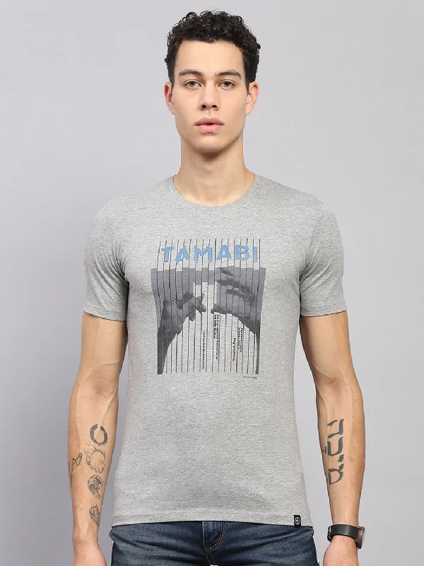 Men's long - sleeve henley t - shirts with button - down placketsMen Grey Printed Round Neck Half Sleeve T-Shirt Men's long - sleeve henley t - shirts with button - down placketsMen Grey Printed Round Neck Half Sleeve T-Shirt