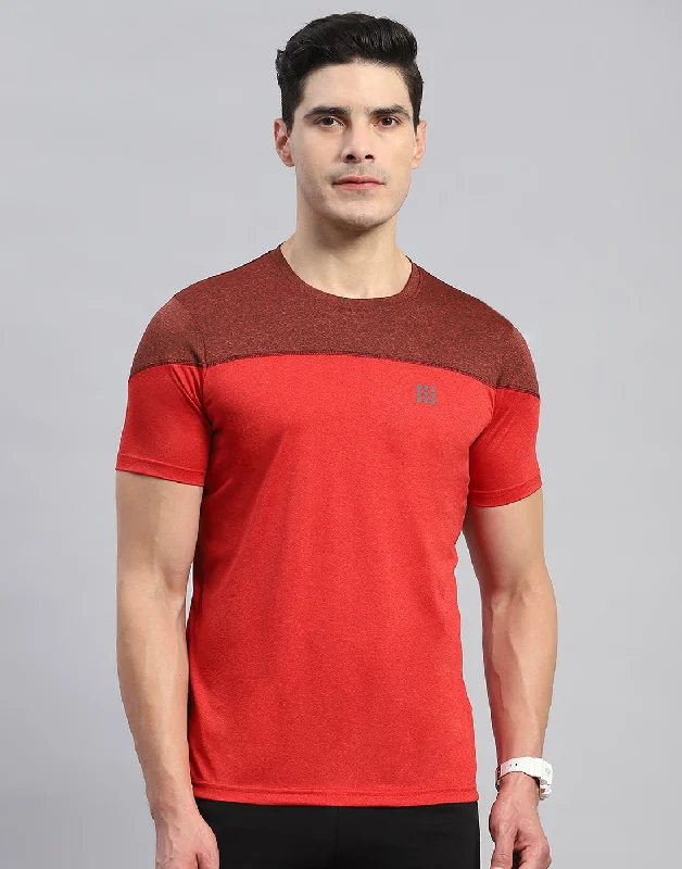 Men's organic cotton crew - neck t - shirts for everyday comfortMen Red Solid Round Neck Half Sleeve T-Shirt