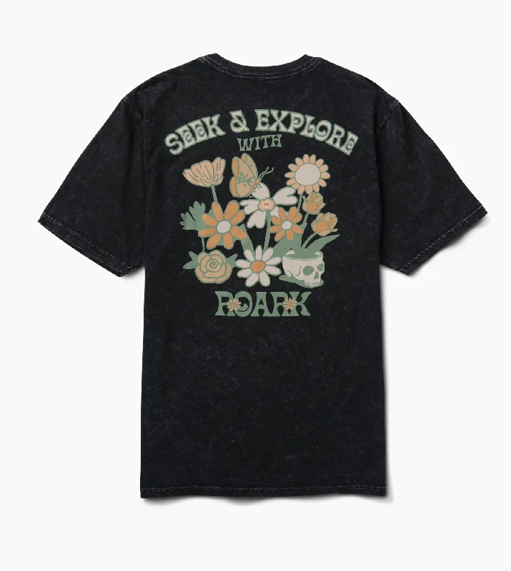 Men's lightweight performance t - shirts for running marathonsSeek & Explore Premium Tee Men's lightweight performance t - shirts for running marathonsSeek & Explore Premium Tee