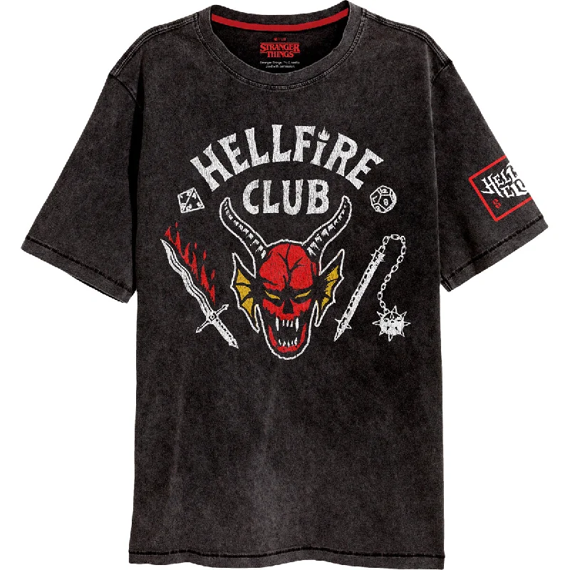 Men's polo t - shirts with a contrast collar for a preppy lookSTRANGER THINGS 4 - HELLFIRE CLUB CREST - Acid Wash T-Shirt Men's polo t - shirts with a contrast collar for a preppy lookSTRANGER THINGS 4 - HELLFIRE CLUB CREST - Acid Wash T-Shirt